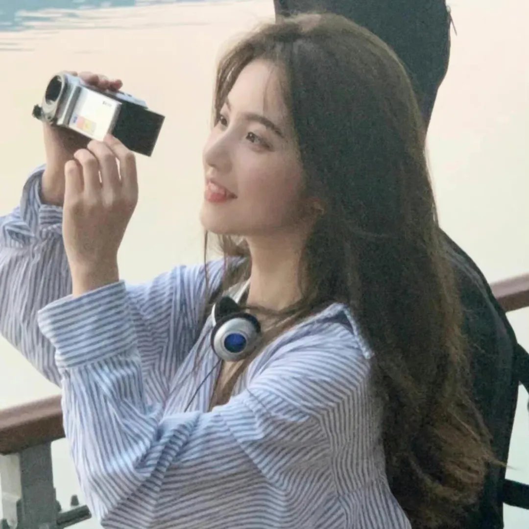 卡美拉万岁