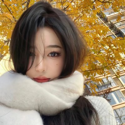 蒙娜丽莎与血月亮